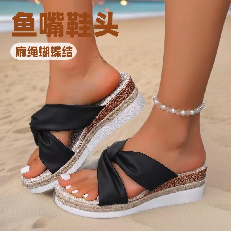 European and American large size slope heel slippers fashionable versatile bow 2025 new casual beach slippers women