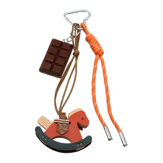 Nyckelring Hänge Hästform Flätat Rep Justerbar Längd Nyckelring med Imitationsläder Metallkrokar Dekorativ Presenttillbehör