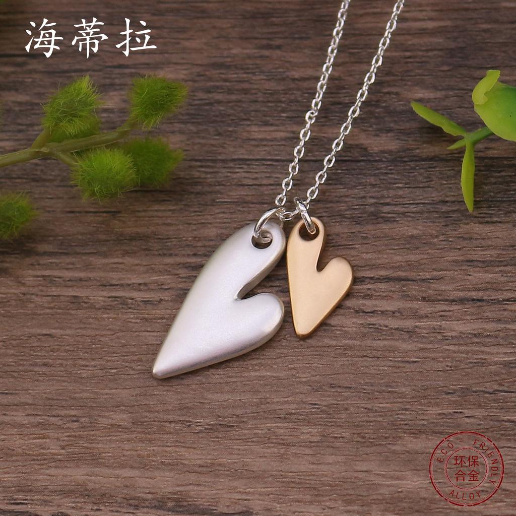 Heart-to-heart Two-color Love Pendant, Fashionable Size Heart-shaped Small Fresh Women's Simple Necklace