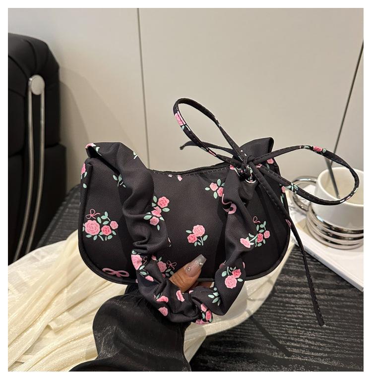 Small bag women's bag underarm bag 2025 new shoulder bag Japanese sweet and beautiful handbag casual small square bag