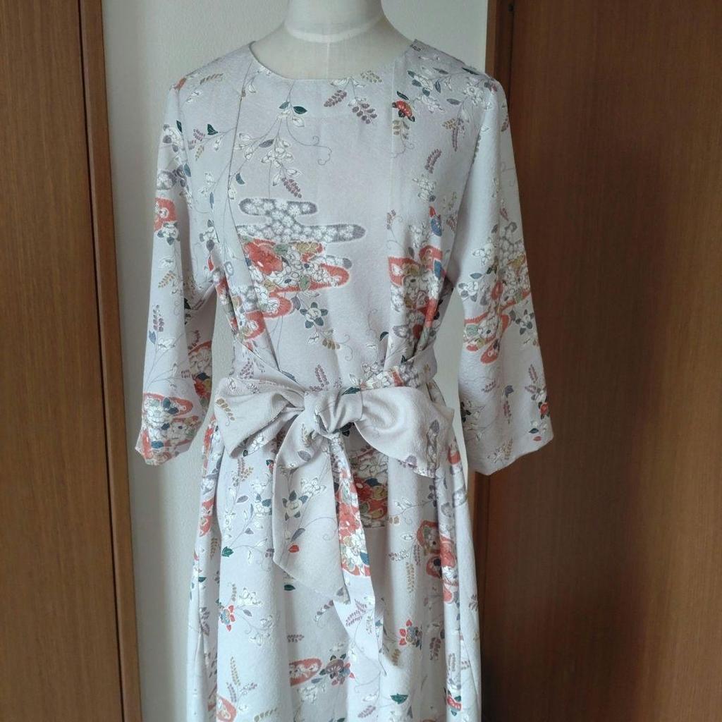 Used Kimono Remake, Pure Silk, A-line Dress, Floral Pattern, Japanese Pattern