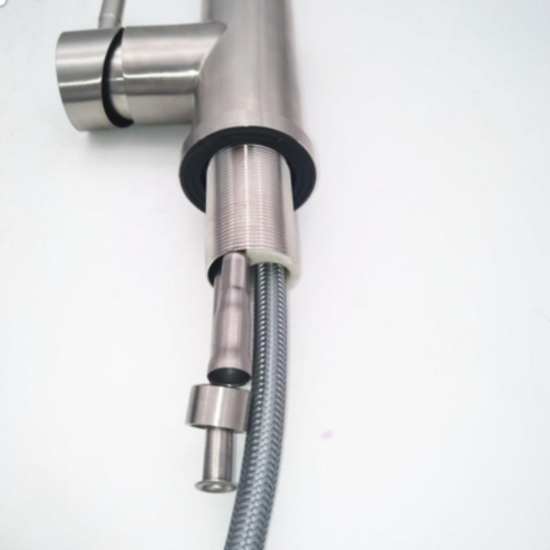 1pc Stainless Steel Kitchen Faucet, Kitchen Sink Hot And Cold Faucet Can Rotate 360° Splash-proof Water Faucet Stainless Steel