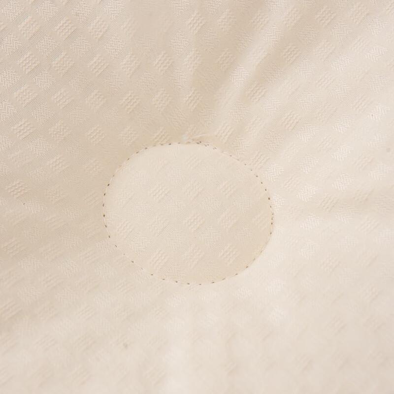 Grace Elegant Jacquard Quilt