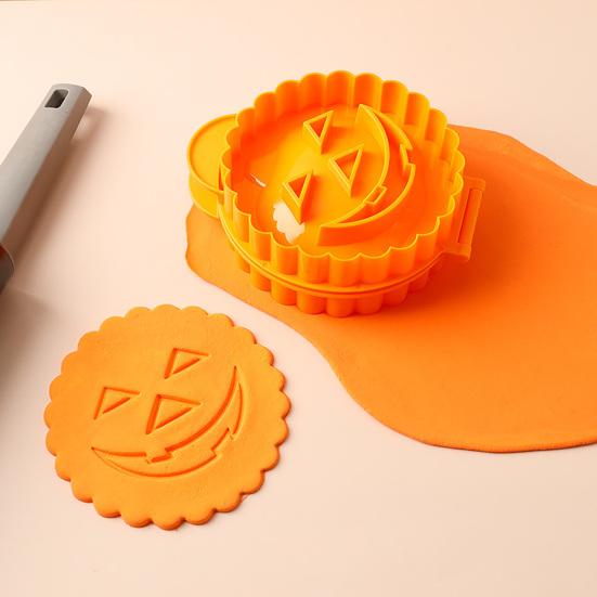 Apples Pie Mold Plastic Pastry Cutters for Mini Hand Pies Fall-Themed Dough Presser Pocket Pie