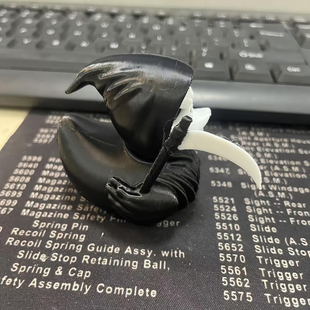 Grim Reaper Duck 3D Printed Scary Death Duck Statue Suitable for Home Decoration Halloween Decoration for Haunted House Party