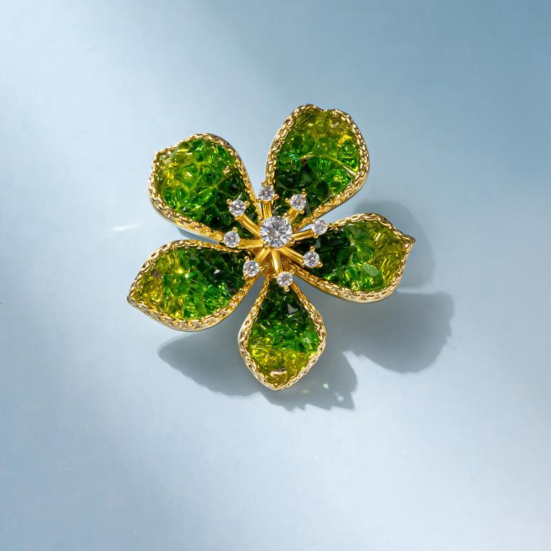 Bo Xin Yun Elegant Emerald Crystal Five-Petal Flower Brooch - High-End Women s Suit Lapel Pin