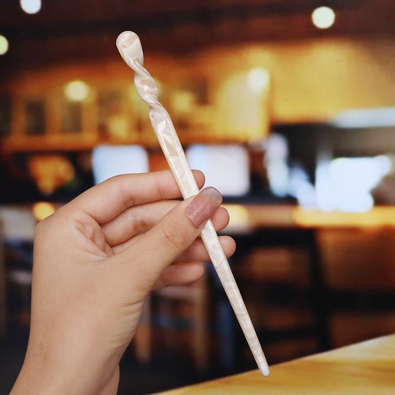 Elegant Twisted Acetate Hairpin: Ancient Style Bun Accessory
