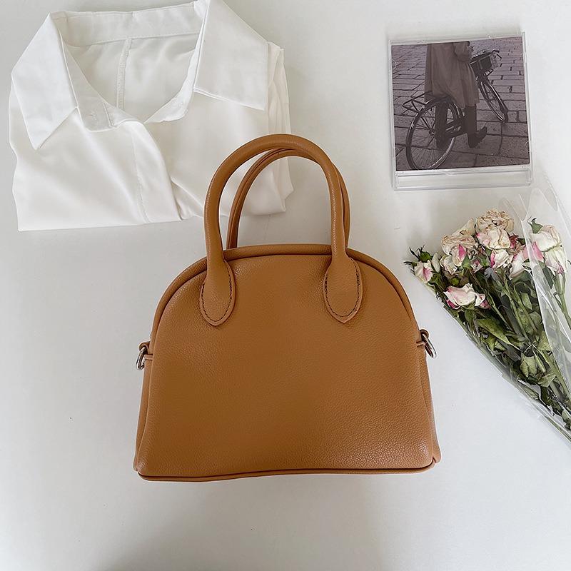 

New bag women s bag logo simple messenger bag trendy shoulder bag temperament tote handbag minimalist коричневый