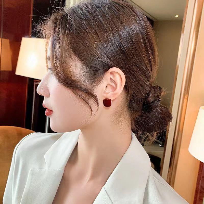 Wine Red Glazed Square Earrings: Trendy 2022 High-End Studs for Women with Silver Needle.