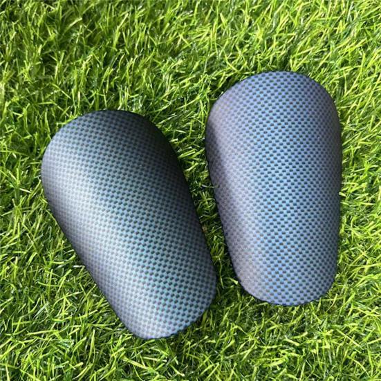 1 pereche de mini paratibie de fotbal cu model de fibre anti-alunecare copii adolescenti adulti jucatori tibie miniaturale protectoare jocuri de fotbal echipament de protectie