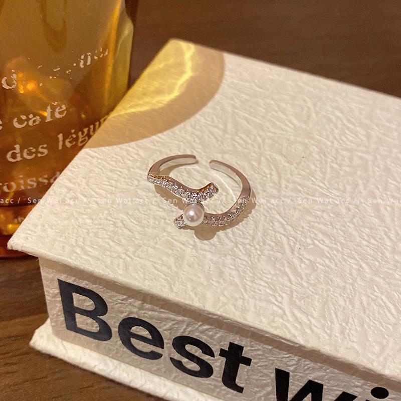 Korean Luxury Zircon Pearl Bow Ring - Vintage Niche Design, Women's Open Hand Jewelry