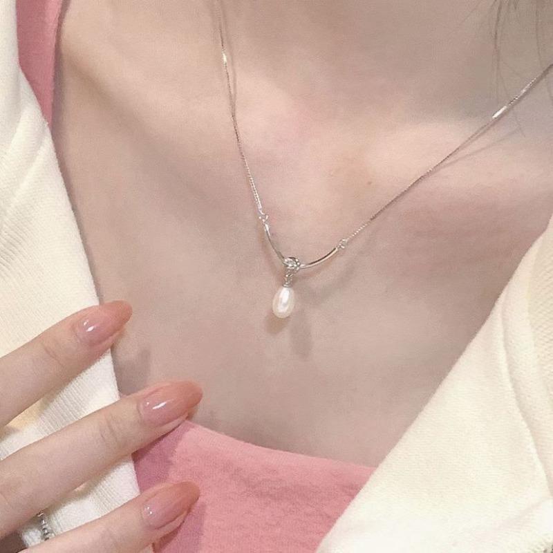 Super Immortal Five-piece Set~ Princess Design Necklace Moonstone Light Luxury Simple Versatile Neck Chain Niche Clavicle Chain Exquisite