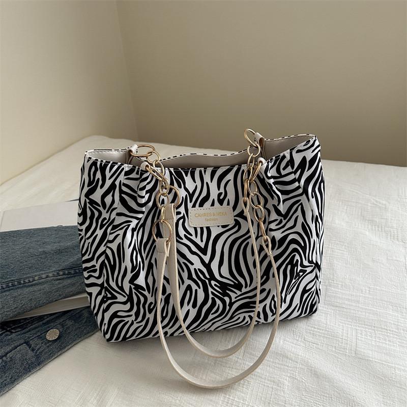 Large Capacity Casual Crossbody Butterfly Fashion Tote Bag For Stylish Women