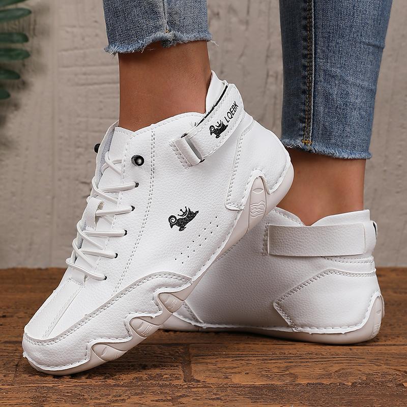 Fashion Women Leather Luxury Loafers Flat Bottom Comfortable Lazy Driving Hiking Soft Sole Breathable Anti Slip Casual Shoes Large Size