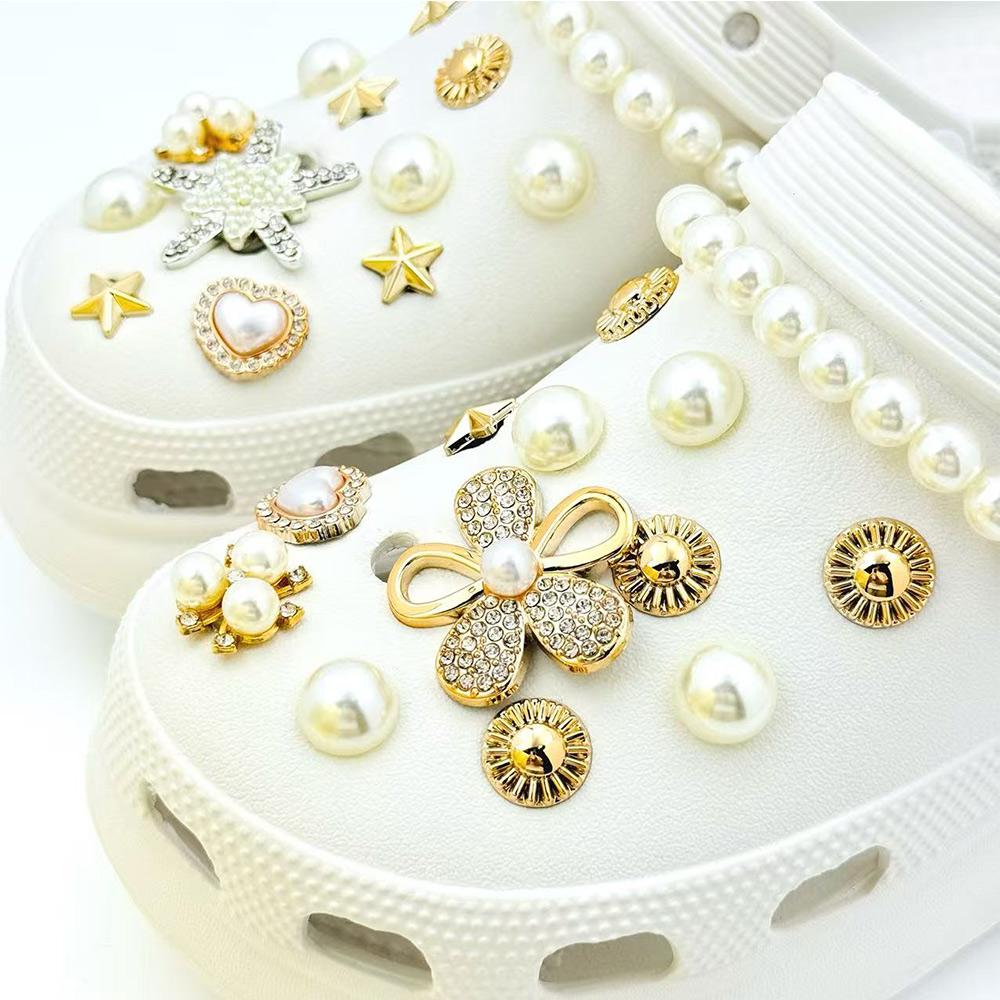 24/26PCS Fashion Shoe Charms Set Accessories Hole Shoe Buckle Golden Rhinestone Flower Pearl Chain DIY 3D Shoes Decorations Gift