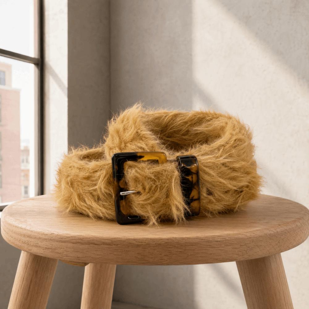 Versatile Design Faux Fur Waistband Pin Buckle Vintage Waist Seal Punk Fluffy Waist Belt Unisex