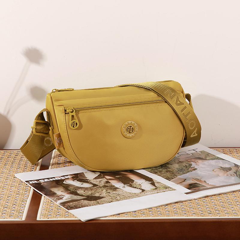 Lightweight Nylon Crossbody Bag for Women Casual Shoulder Handbag Travel Purse with Zipper