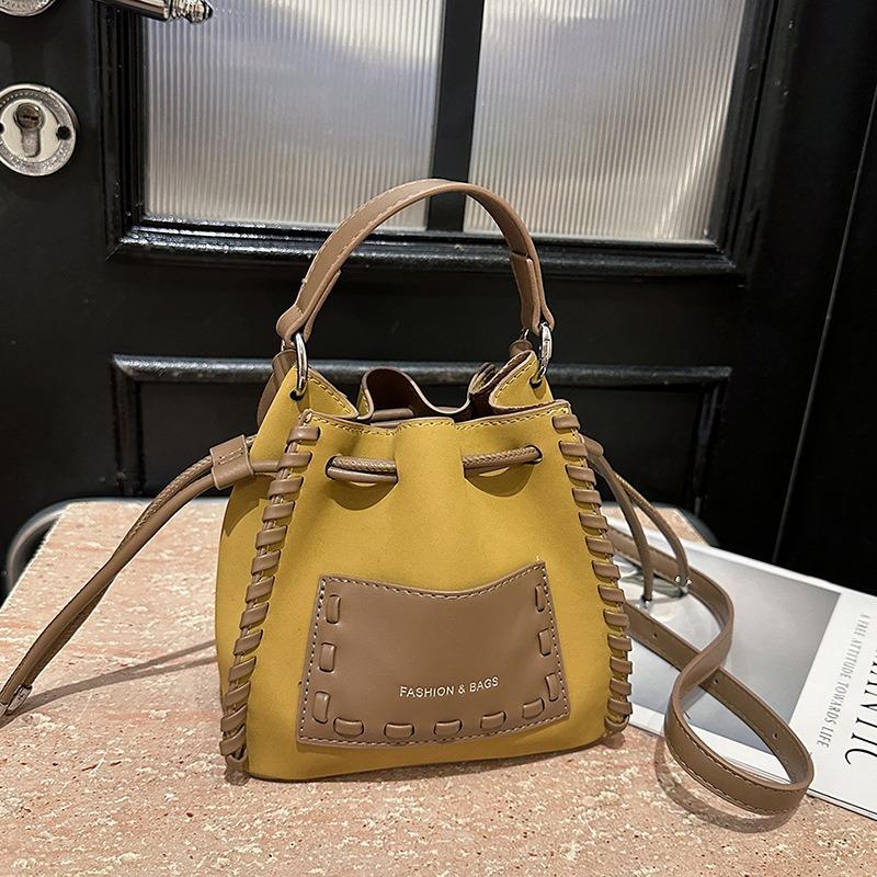 Portable Shoulder Bags Are Popular Today, New Trendy Spring and Summer Fashion Women's Bags, Messenger Bags, Solid Color Bucket Bags.