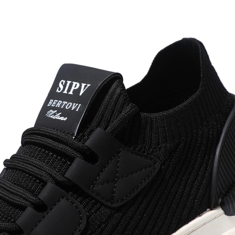 Men's Sports Shoes Fly-woven Mesh Breathable Outdoor Casual Versatile Large Size Men's Shoes Trend Versatile