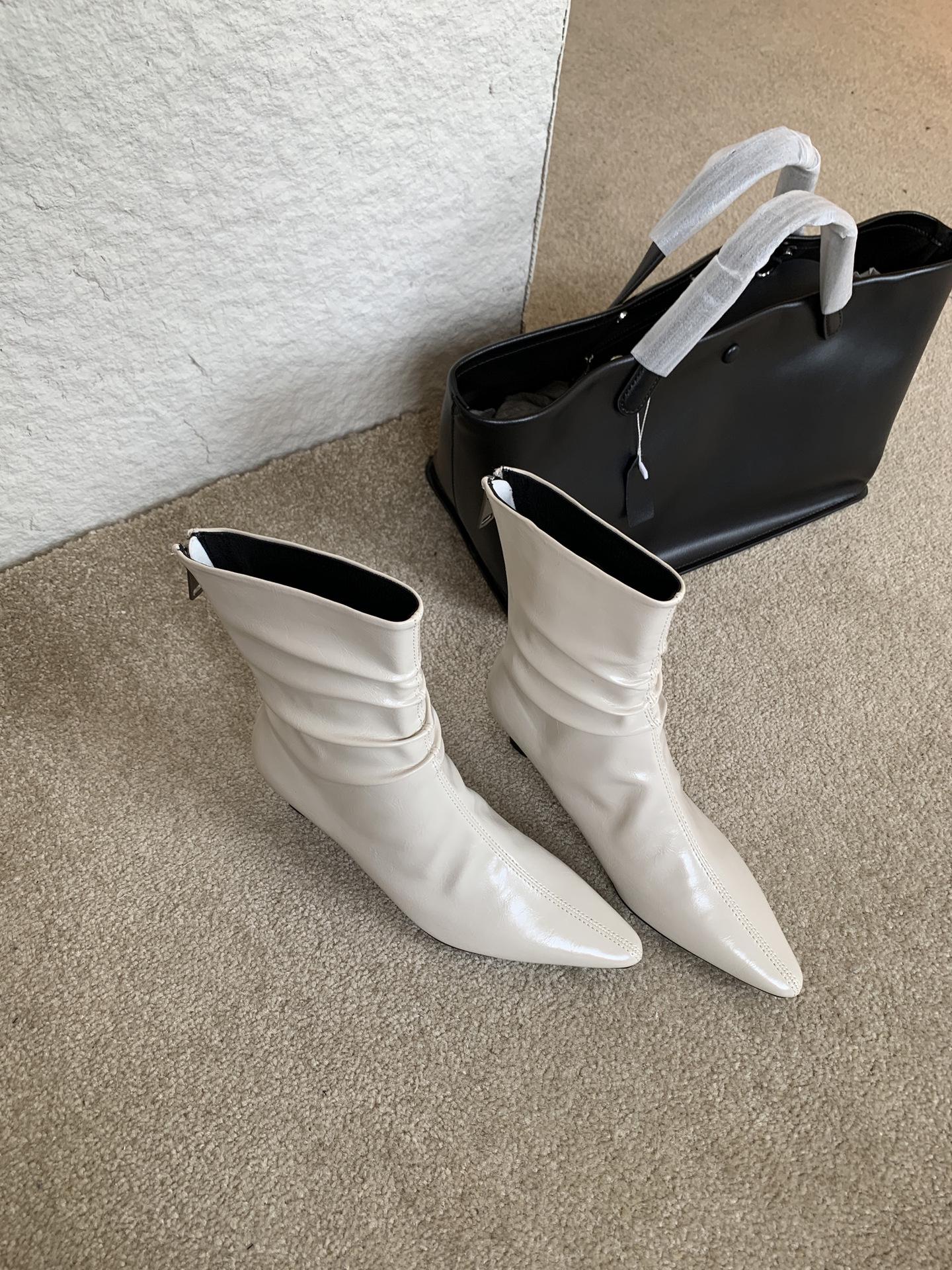 

Autumn Winter Stiletto Pointed Toe Boots - Mid Heel Pleated Design with Zipper for Women 36