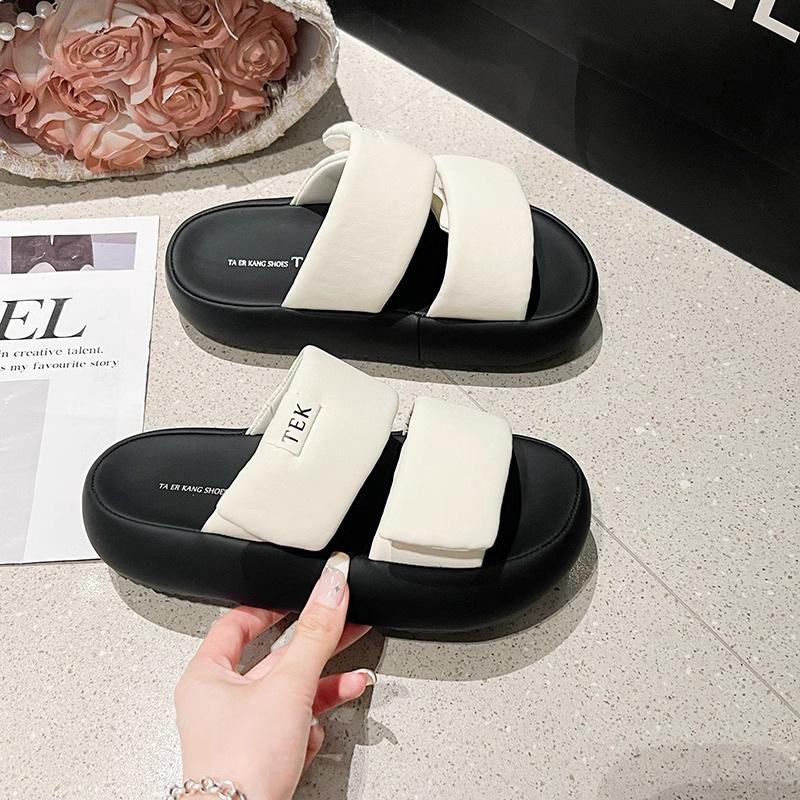 Cool slippers women's summer outer wear New year's thick-soled casual beach sandals women's summer bread flip