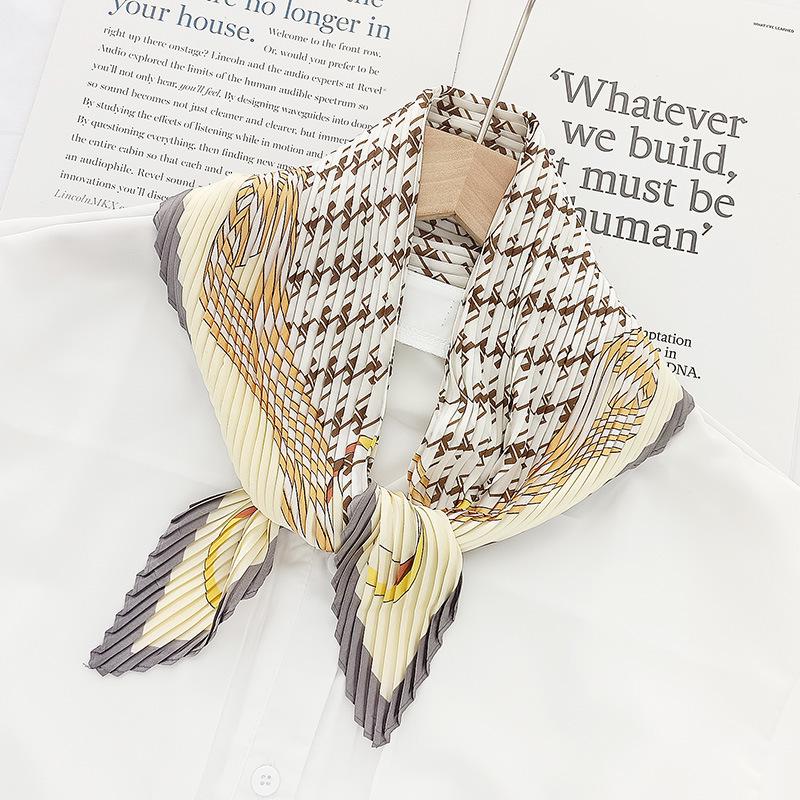 Retro Color Block Crinkled Square Scarf - 70cm Pleated Neckerchief in Imitation Silk for Women