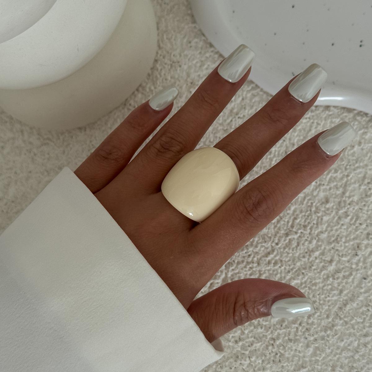 Maelard Кольцо из прозрачной смолы с эффектом омбре - Европейский и американский стиль, Штабелируемое, Нишевое, Широкое круглое ювелирное изделие