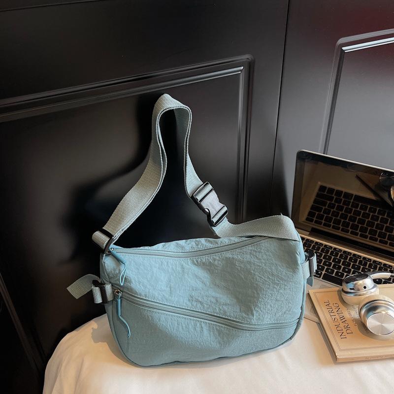Zaino Monospalla Casual per Studentesse Universitarie, Leggero e di Grande Capacità, Borsa alla Moda per il Pendolarismo