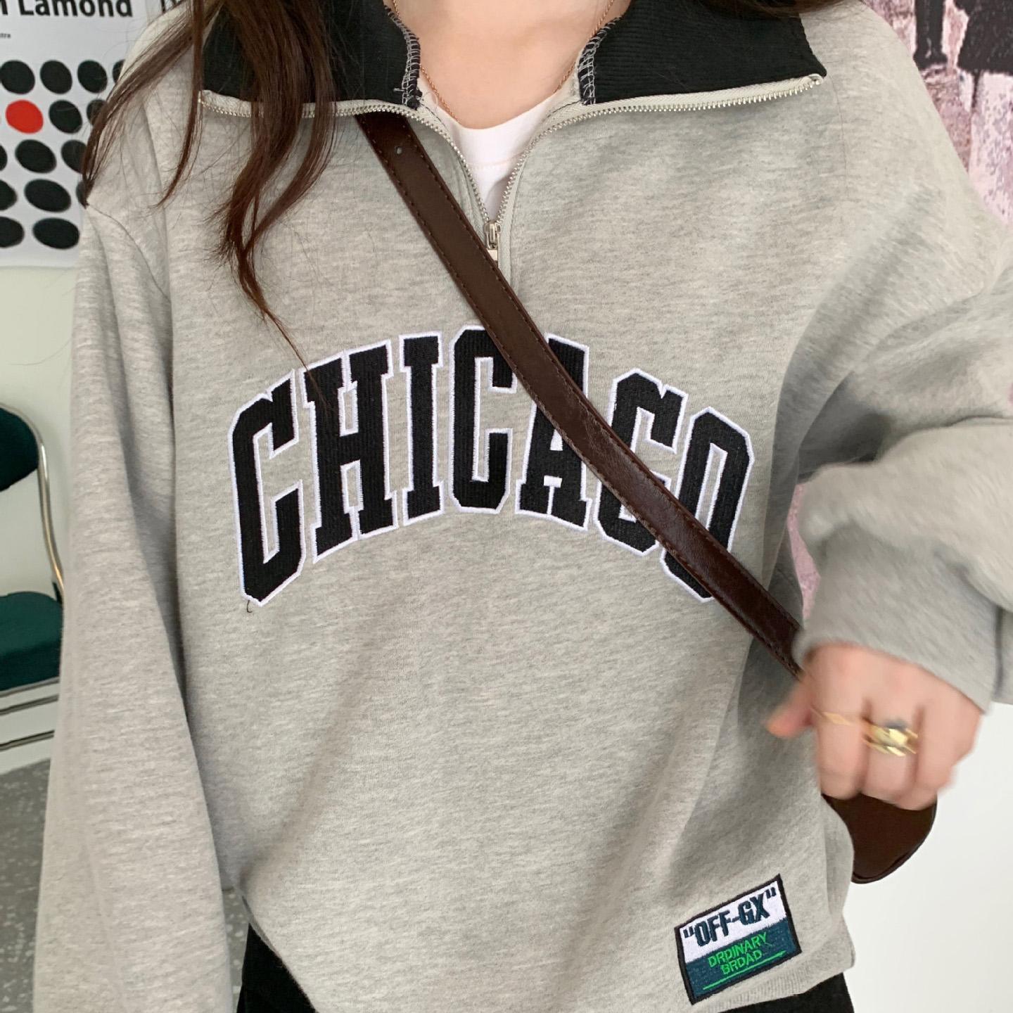 Женские свободные свитера с длинным рукавом и V-образным вырезом — фото 14