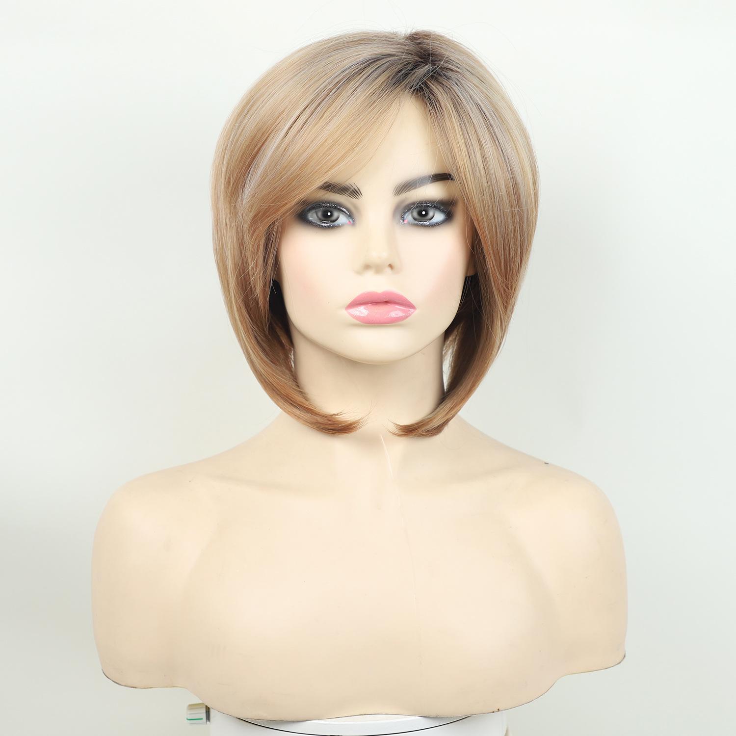 

Синтетический смешанный коричневый светлый парик с челкой, короткие многослойные волосы для женщин, повседневный прямой парик для косплея, термостойкий парик из волокна светлый