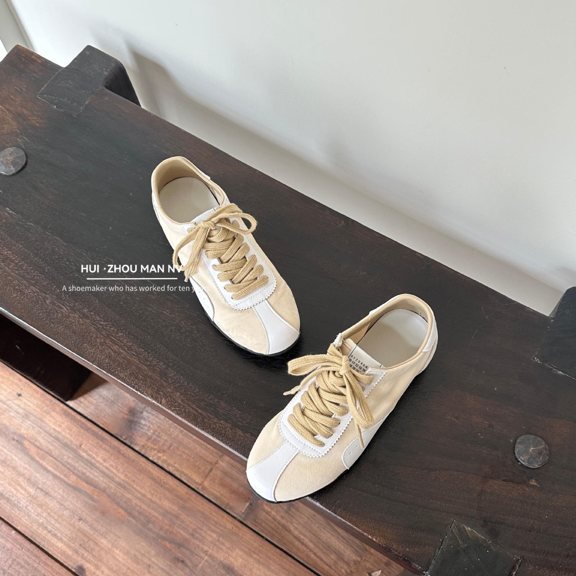 

Leather retro ballet training shoes women s 2025 new versatile and thin color matching casual sports shoes flat Forrest Gump shoes 40 бежевий