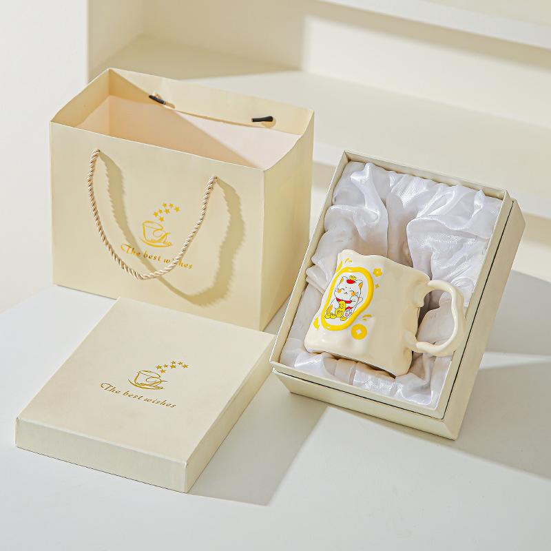 Cupa Ceramică Pisică Norocoasă Desen Animat Cupă Iregulară cu Aspect Înalt Cupă Creativă pentru Lapte/Mic Dejun Suvenir de Deschidere