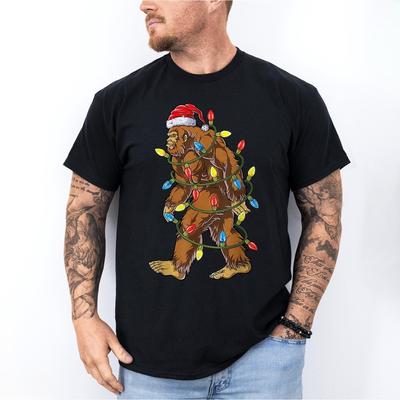 Bigfoot Santa Christmas Tree Lights Funny Xmas Sasquatch Gift Unisex T-Shirt