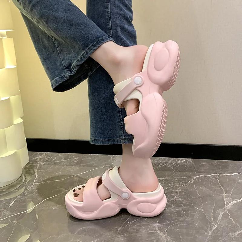 

Модные женские тапочки на толстой подошве. Новые милые противоскользящие домашние тапочки на мягкой подошве. Удобные пляжные летние сандалии на толстой подошве.