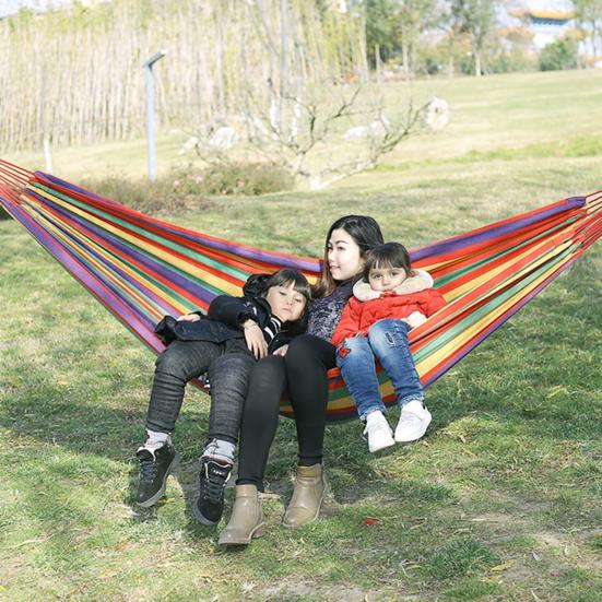 Venkovní plátěná houpací síť s popruhem na přenášení Přenosná Vysoce odolná Jednolůžková Dvojlůžková Kempování Zahrada Patio Balkon Veranda Zahrada Barevný pruh