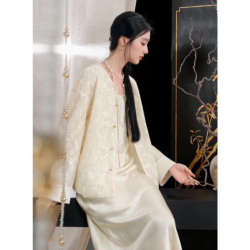 

Топ свободного кроя из органзы с вышивкой «Яркая магнолия санцай» L