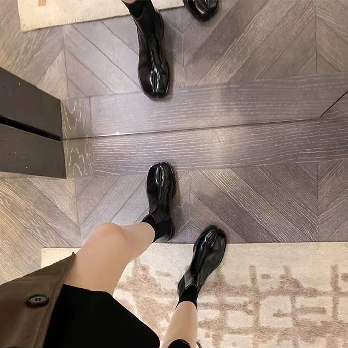 Cowhide version~ niche medium tube elastic toe Chelsea boots women's British style retro split-toe short boots pig's trotter boots