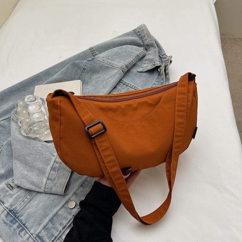 Casual Messenger Bag 2025 New Simple Large-capacity Foreign-style Underarm Pillow Bag Casual Personalized Women's Bag Shoulder Bag