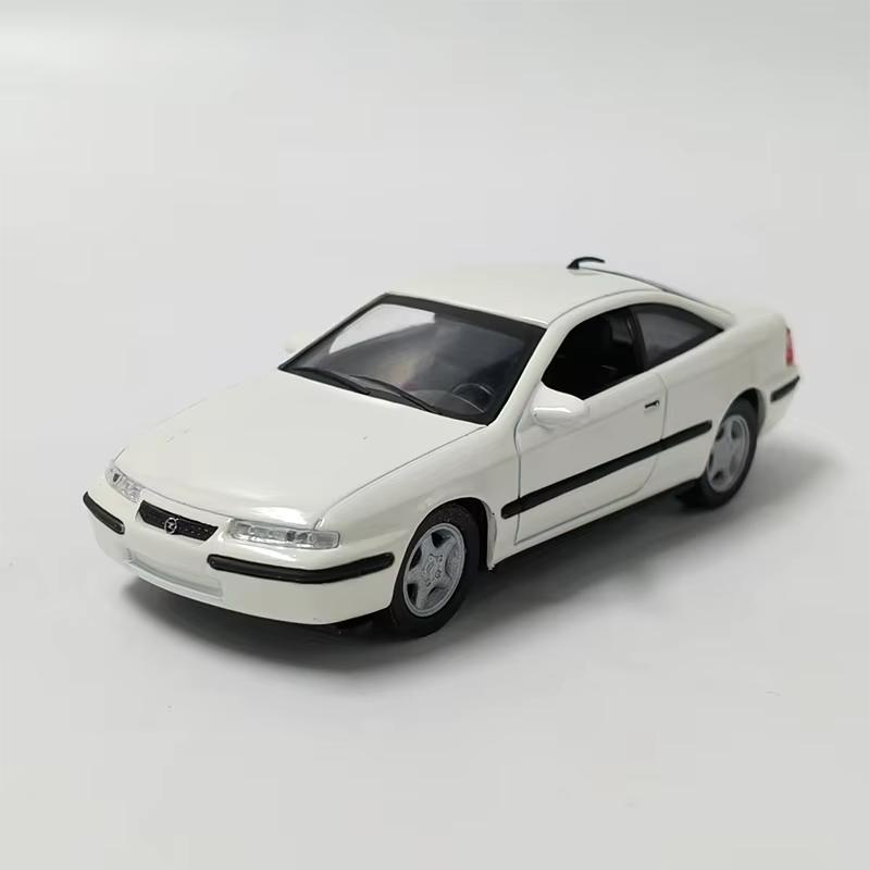 Vrac Sans boîte 1:Modèle de Voiture en Alliage Opel Calibra 1995 Échelle 43 Collection Statique Jouets de Fête Décorés Cadeau Souvenir