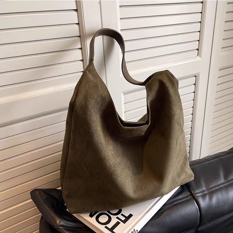 A Niche Suede Bag for Women's Fashion Large Capacity Single Shoulder Underarm Bag Retro Versatile Commuting Tote Bag