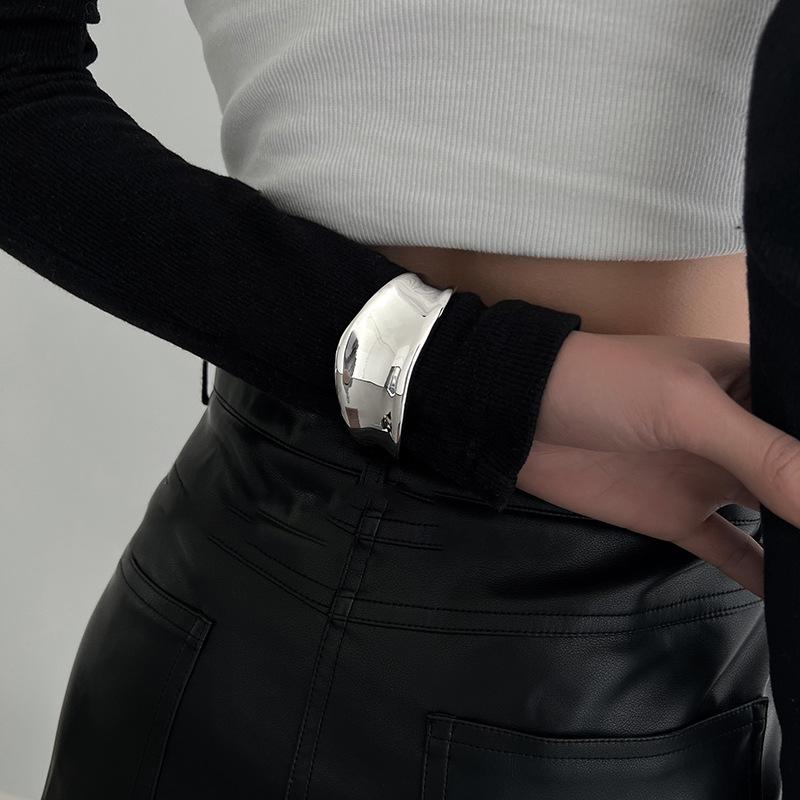 Irregular Curved Wide-faced Wavy Open Bracelet Ins Cold Wind Personalized Bracelet Fashion High-end Jewelry Women