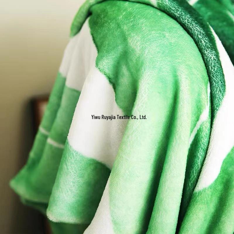 Hot Selling Green Leaf-Shaped Flannel Blanket - Funny Birthday Gift