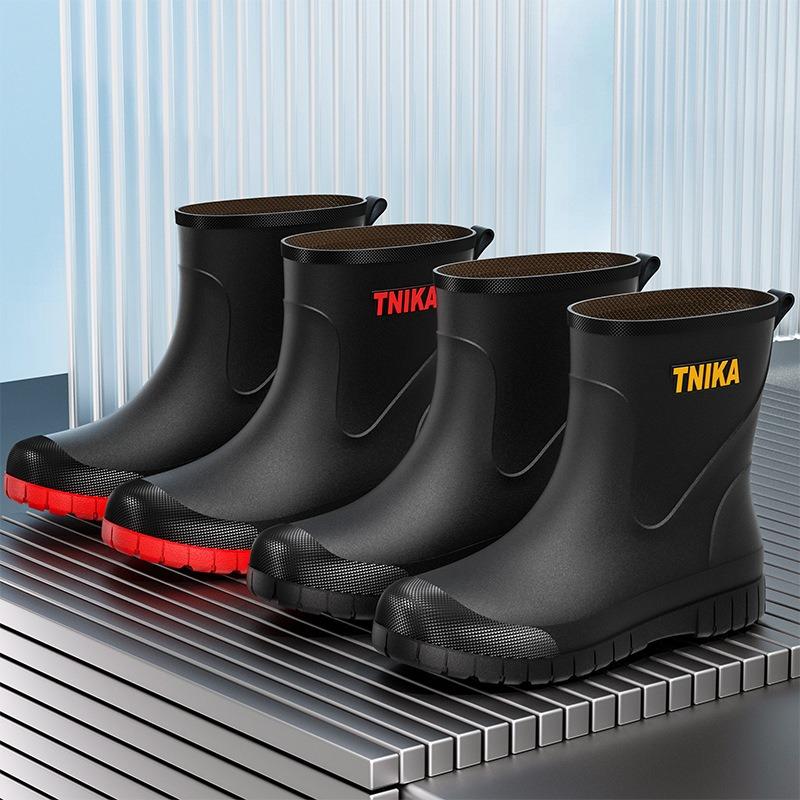 Rain shoes men's fashion medium tube bundle waterproof rain boots trendy and reflective non-slip men's rainy fishing waterproof rubber shoes