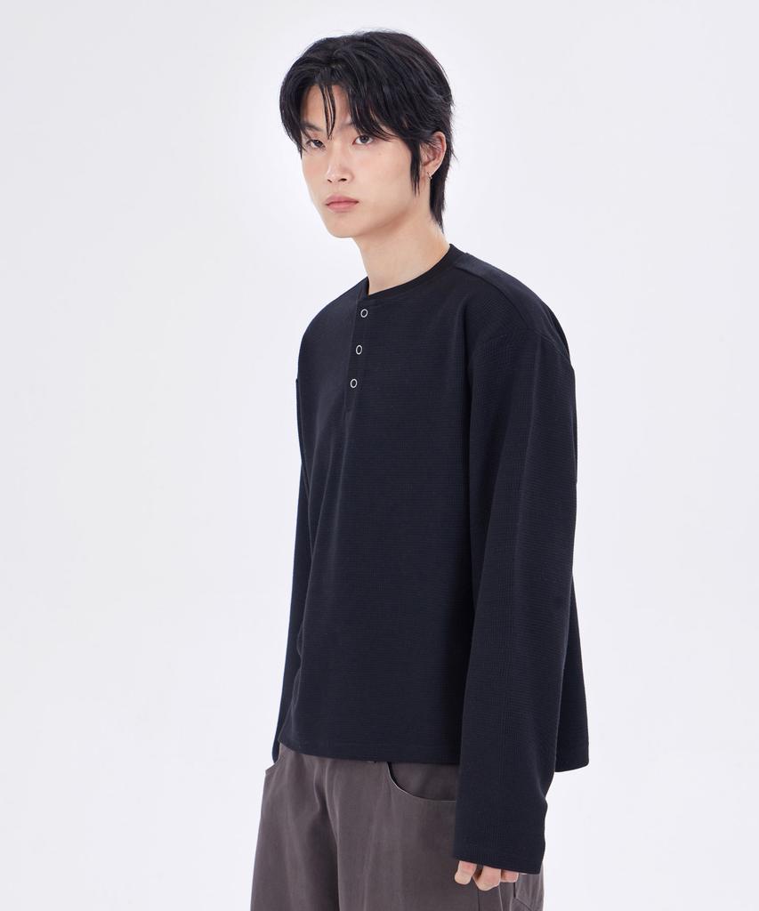 GLW Steady Waffle Crop Henley Neck T-Shirt Black