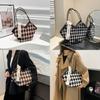 Trendy Fashionable Large Capacity Bucket Bag For Women With Chic Design And Comfort