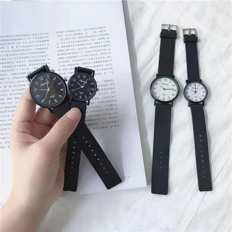 Nouvelle mode personnalisé minimaliste papillon numérique ceinture montre à Quartz ensemble femmes montre fluorescente étudiant montre