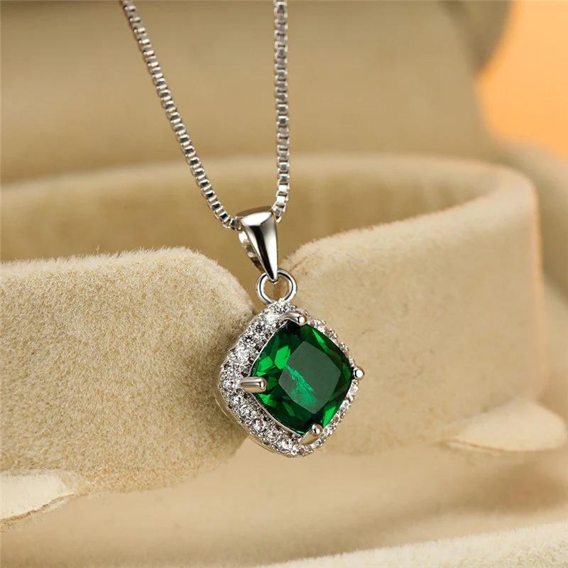 2026 New Square Zircon Women's Necklace Green Crystal Pendant Anniversary Party Accessories Box Chain Zircon Gifts