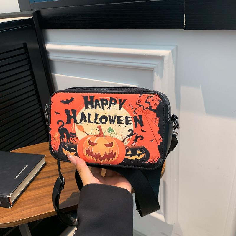 

Корейская версия граффити камера маленькая квадратная сумка 2025 лето новая контрастная модная сумка на плечо персонализированная ins тренд сумка через плечо