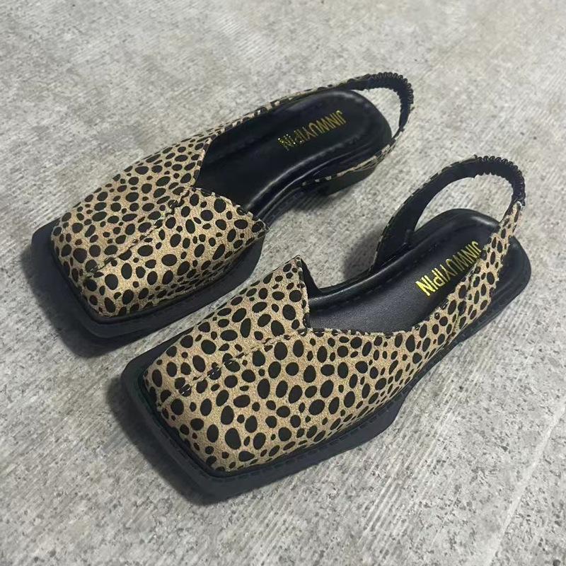 Sommer Tasche Kopf Sandalen Damenschuhe Mädchen eckiger Kopf Oma Schuhe ein Pedal faul Doudou Sandalen Damen Charge