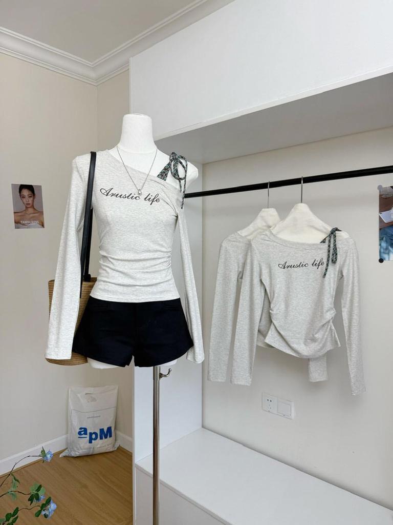 Women's Early Autumn Plaid Off-Shoulder Long-Sleeved Slim Fit Chic Top